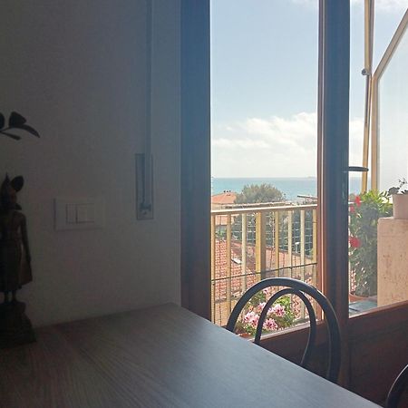 Appartamento A 50 Mt Dal Mare Розиньано Солве Экстерьер фото