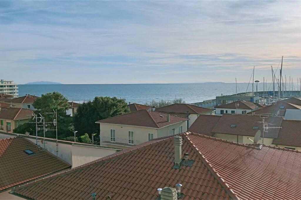 Appartamento A 50 Mt Dal Mare Розиньано Солве Экстерьер фото